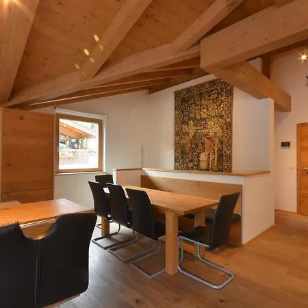 Diana - By Alpen Appartement Zell am See